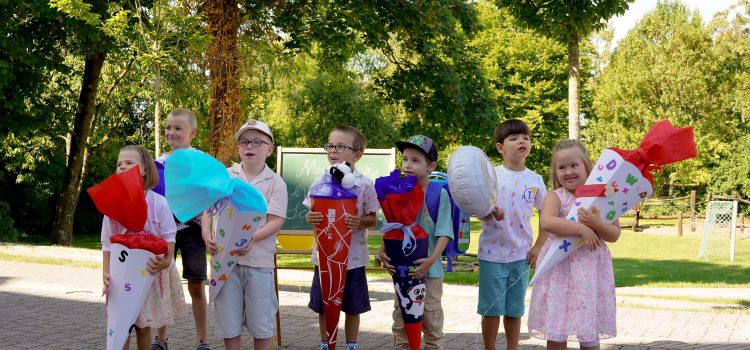 1.Schultag: Unsere Erstklässler 1.Schultag: Unsere Erstklässler